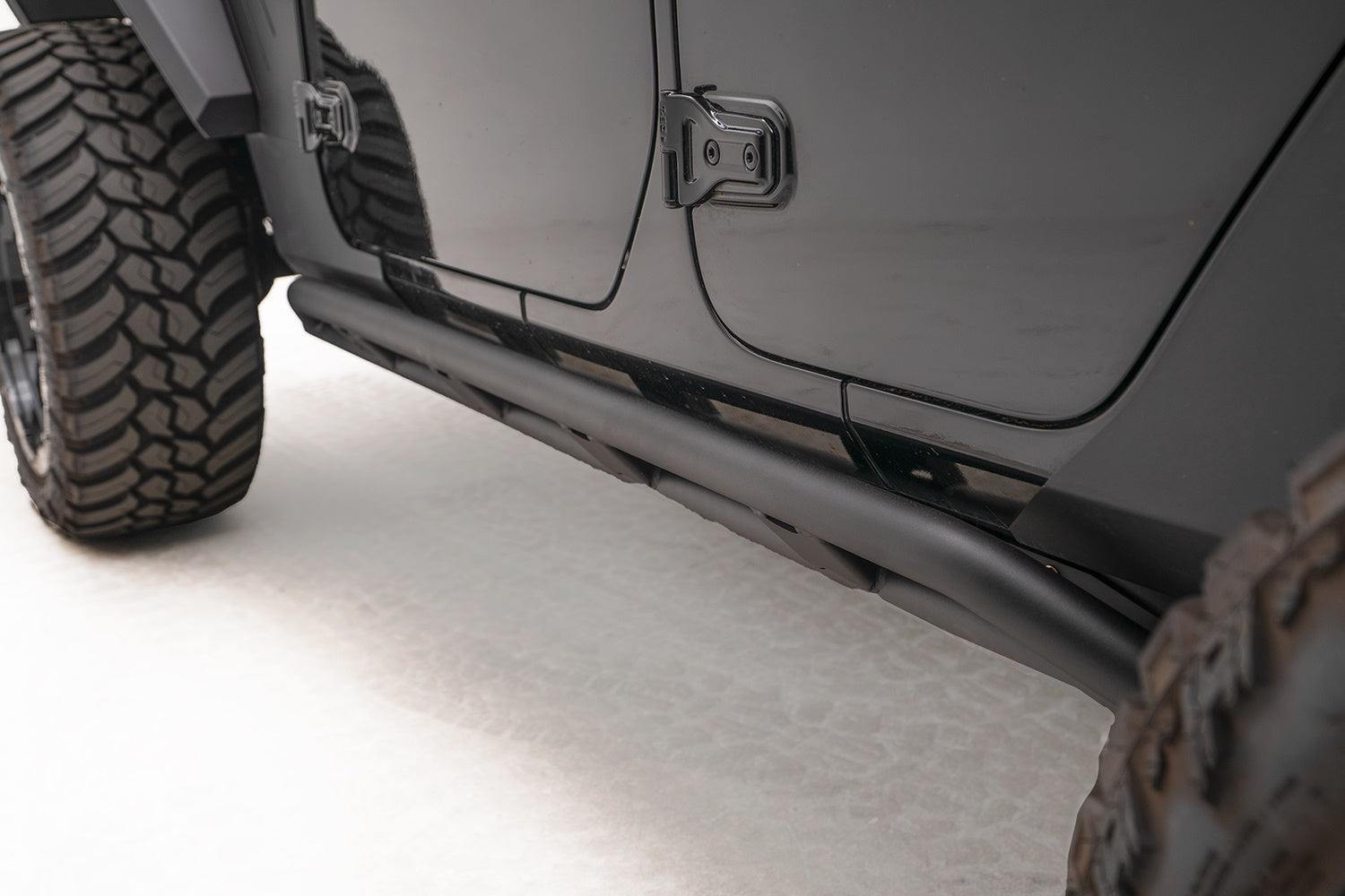 Fab Fours JL18-G1750-1 Rock Slider Fits 18-20 Wrangler (JL)