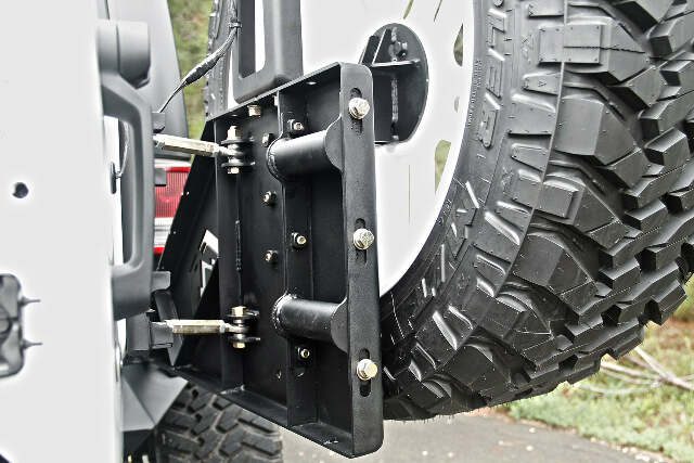 Fab Fours JP-Y1261T-1 Off The Door Tire Carrier Fits 07-18 Wrangler (JK)