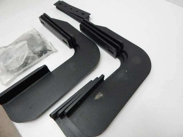 Dee Zee DZ15326 Rough Step Mounting Bracket Kit