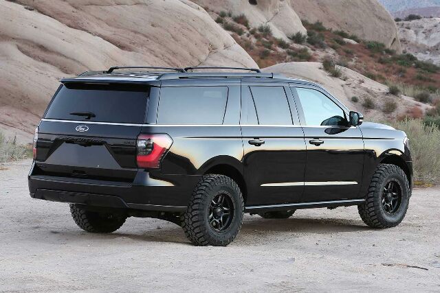 Fabtech FTL5211 Leveling System Fits 18-20 Expedition