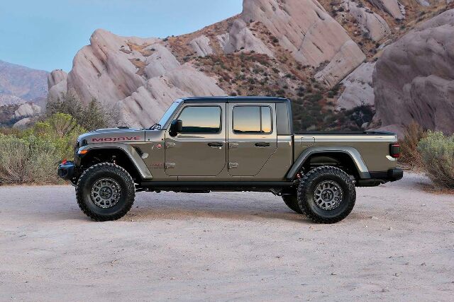 Fabtech - 2020 Jeep Gladiator (JT) Mojave 2in. Shock Extension Kit (FTS24283)