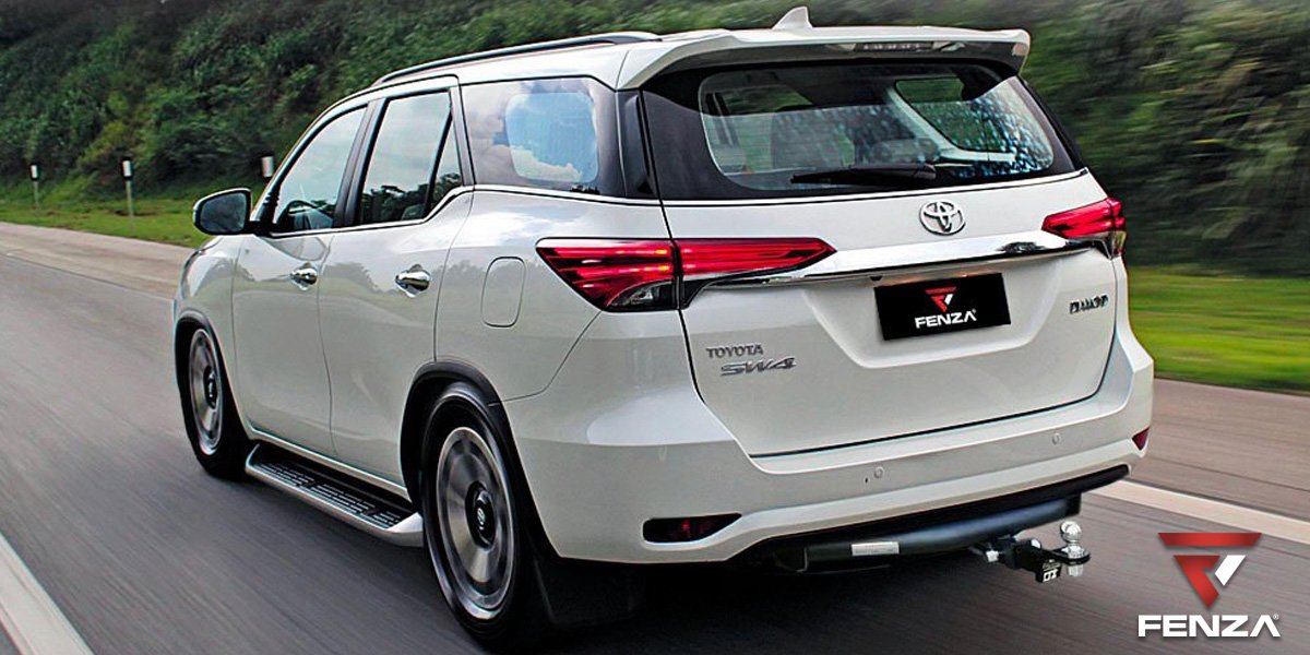 Fenza towing hitch receiver installed on Toyota Fortuner 2016–2021