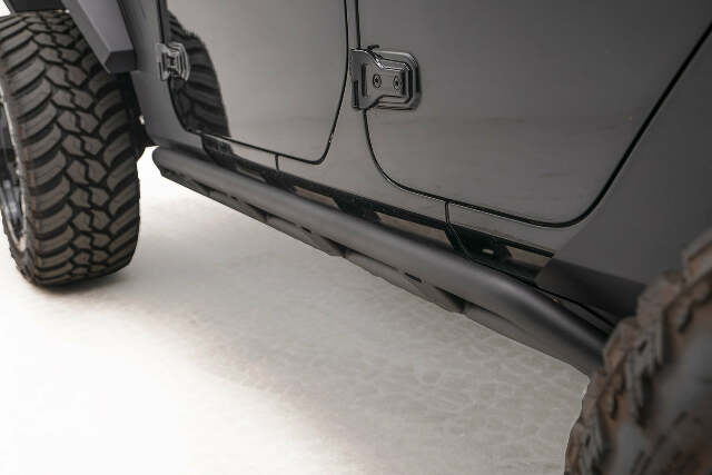 Fab Fours JL18-G1750-1 Rock Slider Fits 18-20 Wrangler (JL)