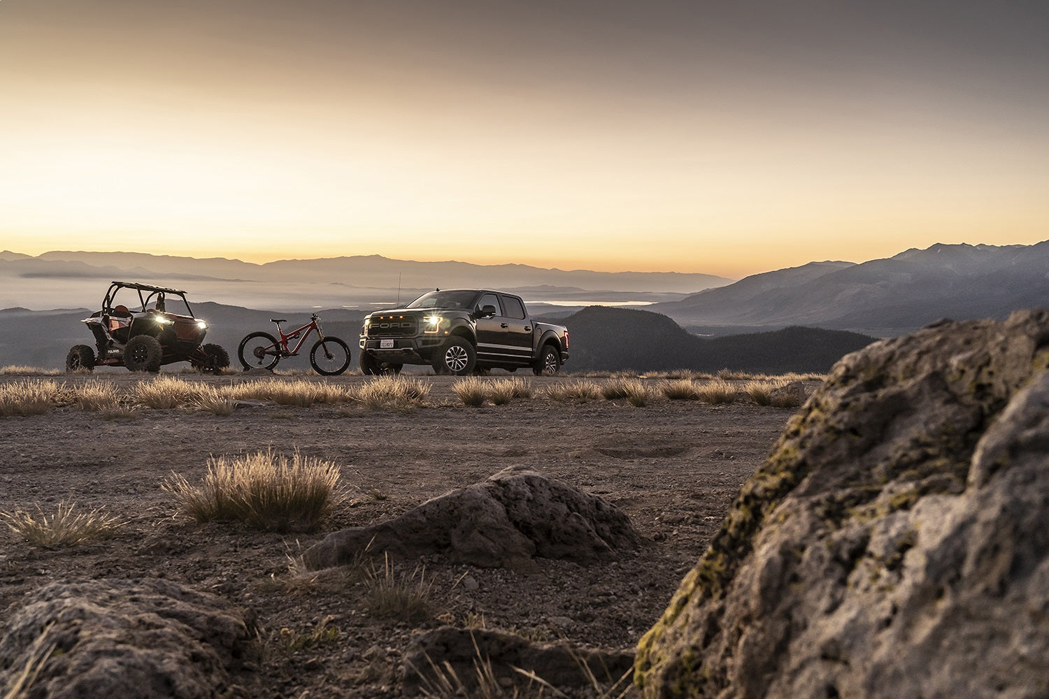 Fox Factory Inc 985-24-240 Fox 2.0 Performance Series Smooth Body IFP Shock