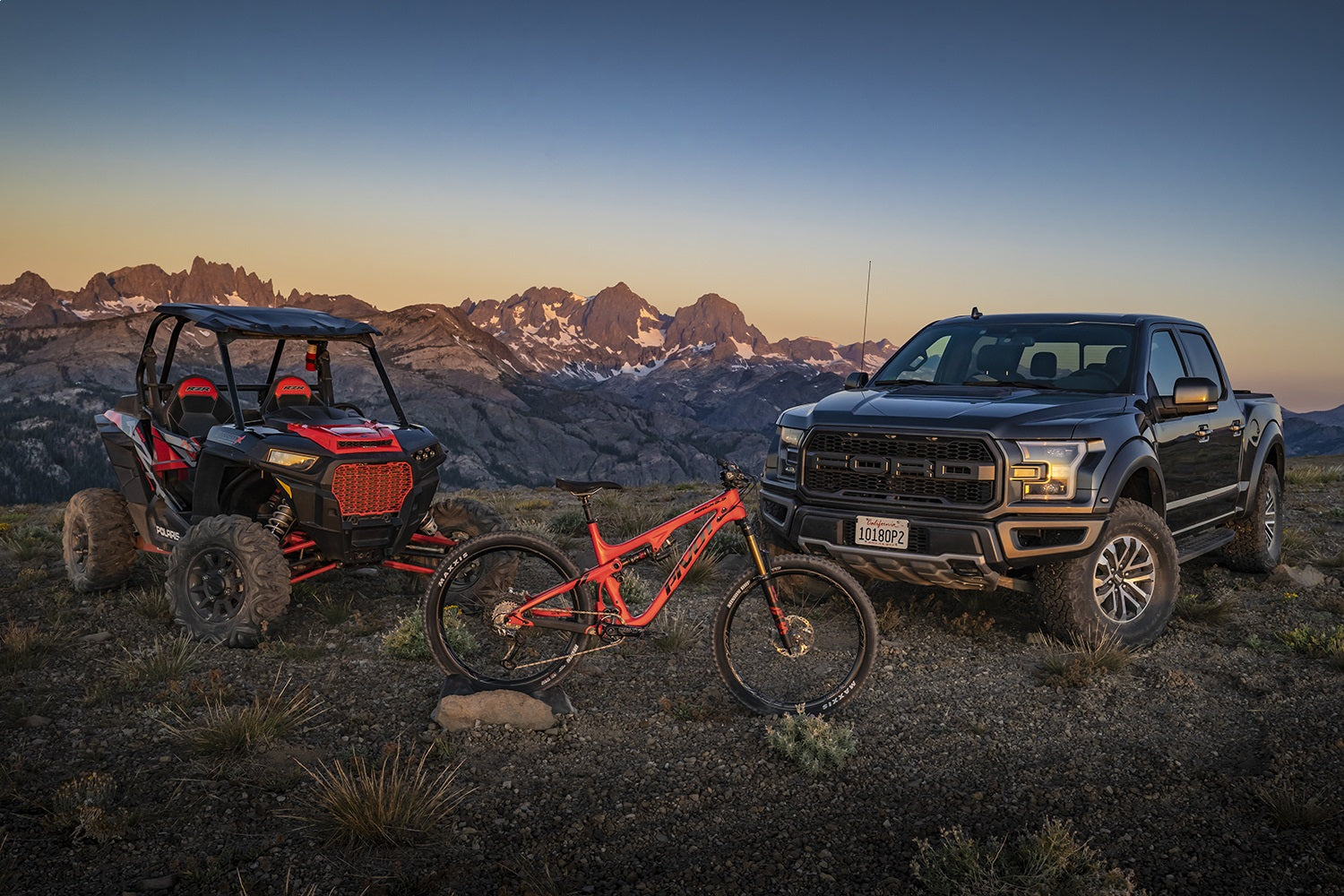 Fox Factory Inc 985-24-239 Fox 2.0 Performance Series Smooth Body IFP Shock