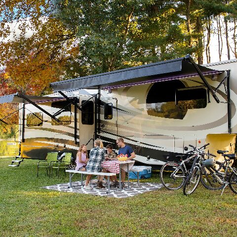 Kwikee KwikLube Spray Lubricant Case Compatible with 5th Wheel RV, Travel Trailer and Motorhome Applications