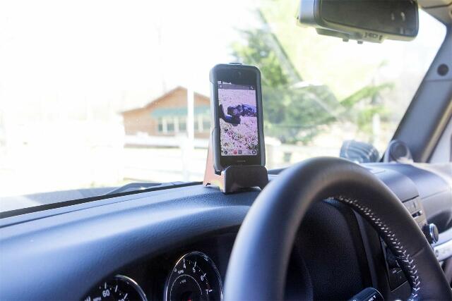 RAMPAGE PRODUCTS Poartble Wi-Fi Backup Camera | Black/Silver, 12V, USB Connector | 7710 | Universal Compatible with