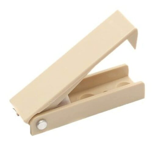 RV Designer E206 Squared Baggage Door Catch - Colonial White, Set of 2