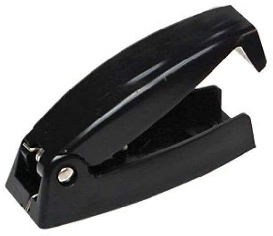 RV Designer E210 Black Rounded Baggage Door Catch, (Pair)