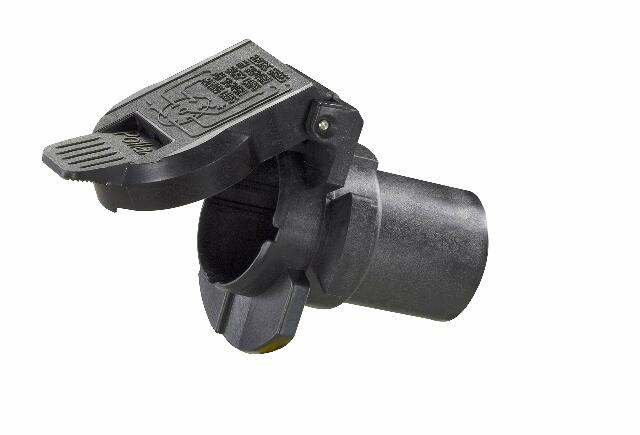 RV Designer Collection P916 7-Way RV OEM Socket Gm Twist-