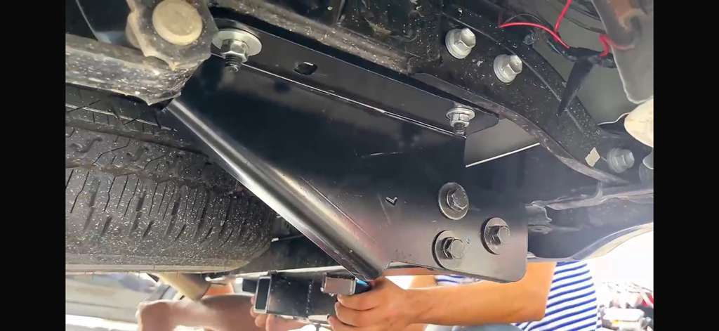 Fenza Class III ModularTowing Hitch Receiver Compatible with Toyota Hilux 2016–2022 Heavy-Duty 2-Inch Trailer Hitch for Towing, Bike Racks, Cargo Carriers, and Outdoor Equipment – Durable Steel