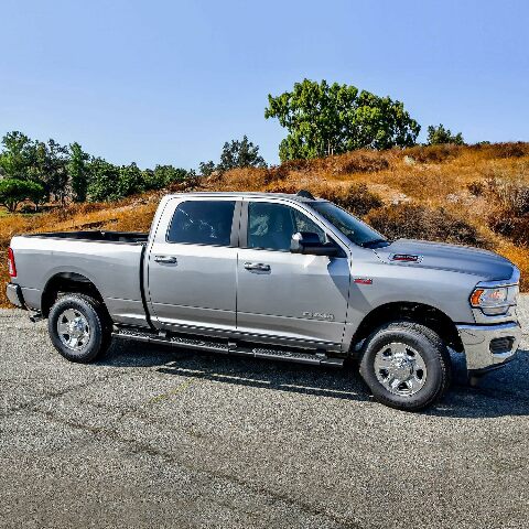 Westin 28-534785 R5 Modular Wheel to Wheel Nerf Bars fits 2019-2024 Ram 2500 3500 Crew Cab 6'5" Bed Textured Black Pair