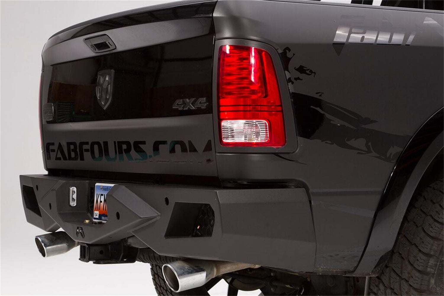 Fab Fours DR09-E2951-1 Premium Rear Bumper