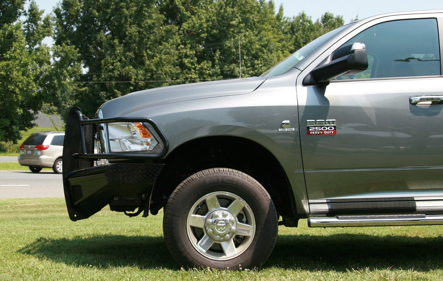 Fab Fours DR10-S2960-1 Black Steel Front Ranch Bumper