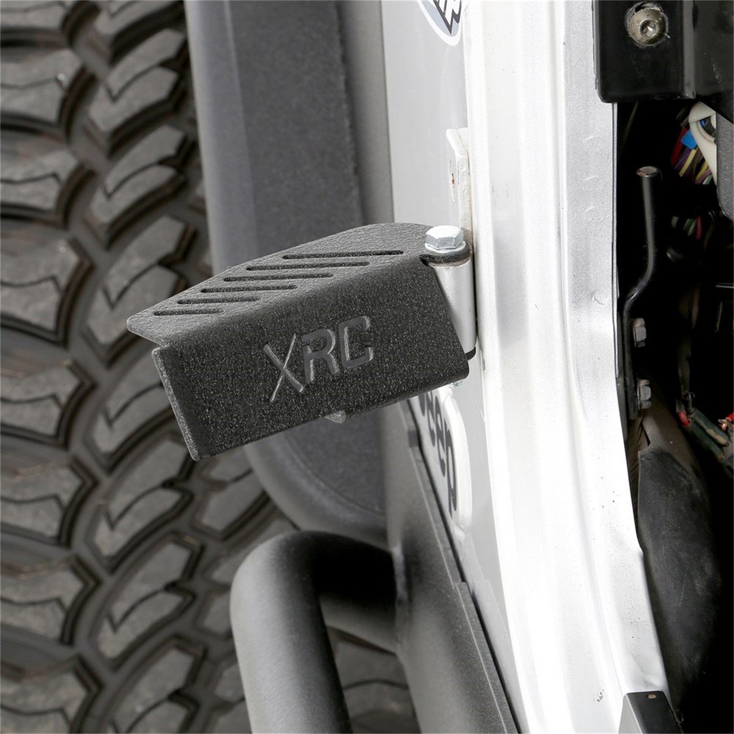 Smittybilt 7620 XRC Foot Pegs Fits 97-06 Wrangler (TJ)