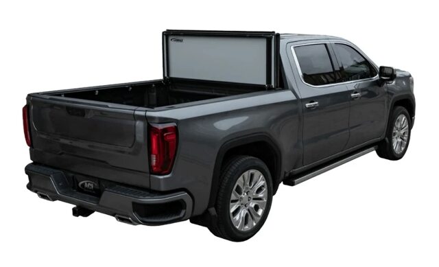 LOMAX G3020069 Stance Hard Tri-Fold Cover; Black Urethane Finish; Split Rail;