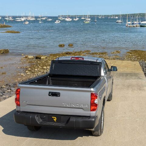 RealTruck BAK BAKFlip G2 Hard Folding Truck Bed Tonneau Cover | 226310 | Compatible with -  Ford F-250/350 Super Duty 6' 10" Bed (81.8") 2016