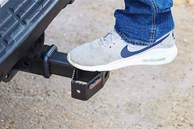 Dee Zee DZ15302S Serrated Hitch Step