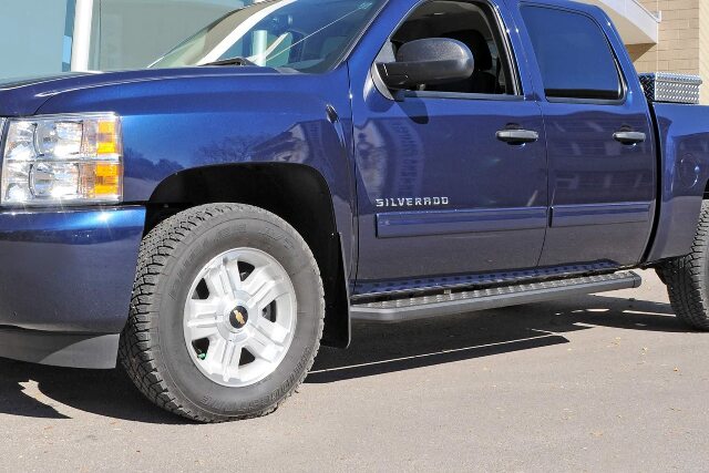 Dee Zee 16321 NXt Running Board Step