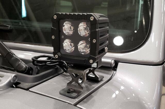 Dee Zee DZ452JL Single Cowl Light Bracket