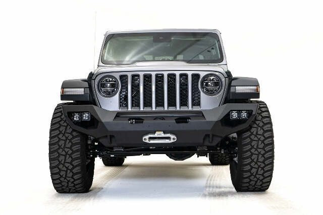 Fab Fours JL18-X4651-1 Matrix Front Bumper Fits 18-20 Gladiator Wrangler (JL)