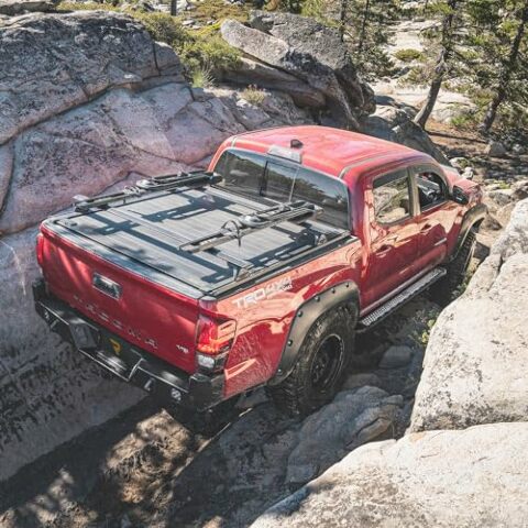 RealTruck Retrax RetraxPRO XR Retractable Truck Bed Tonneau Cover | T-80811 | Compatible with -  Toyota Tacoma Double Cab 5' Bed (60.3") 2015