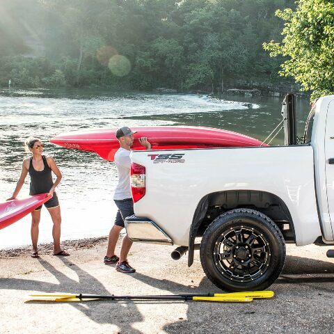 RealTruck UnderCover Flex Hard Folding Truck Bed Tonneau Cover | FX41010 | Compatible with -  Toyota Tundra w/ rail system 6' 7" Bed (78.7") 2021