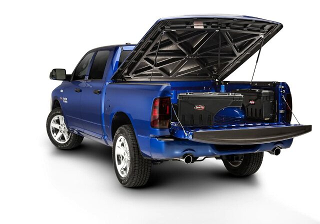 RealTruck UnderCover Swingcase Truck Bed Storage Box | SC304D | Compatible with -  Jeep Gladiator Drivers Side 2024