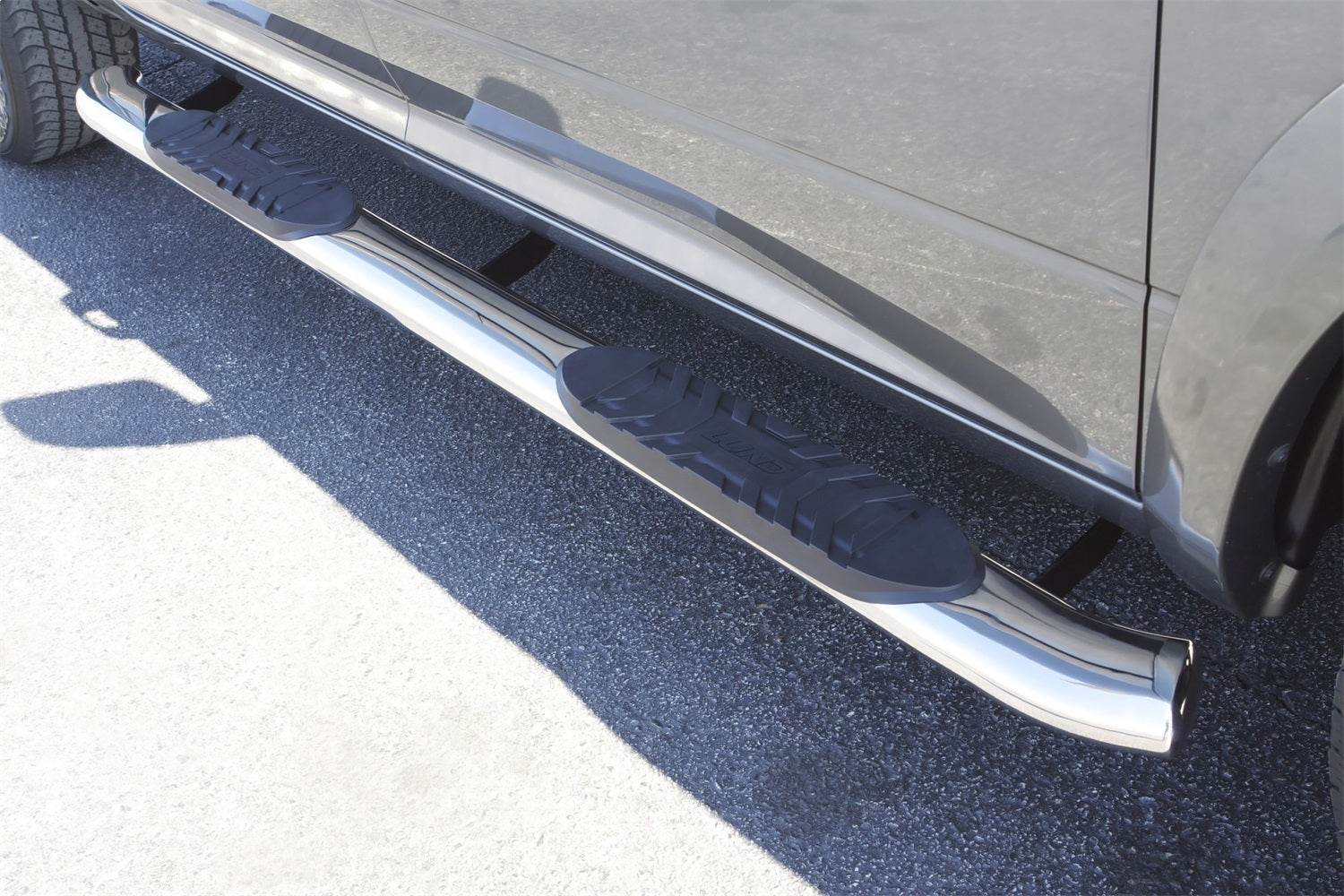 Lund 23785007 5 Inch Oval Curved Nerf Bar