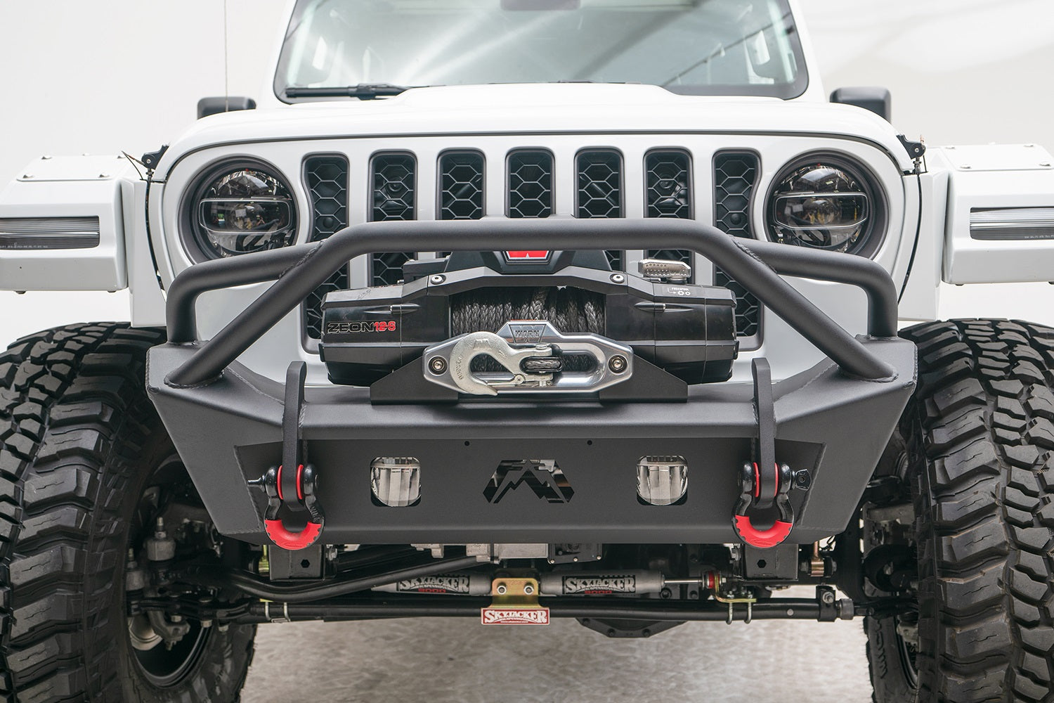 Fab Fours JL18-B4752-1 Stubby Bumper Fits 18-20 Gladiator Wrangler (JL)