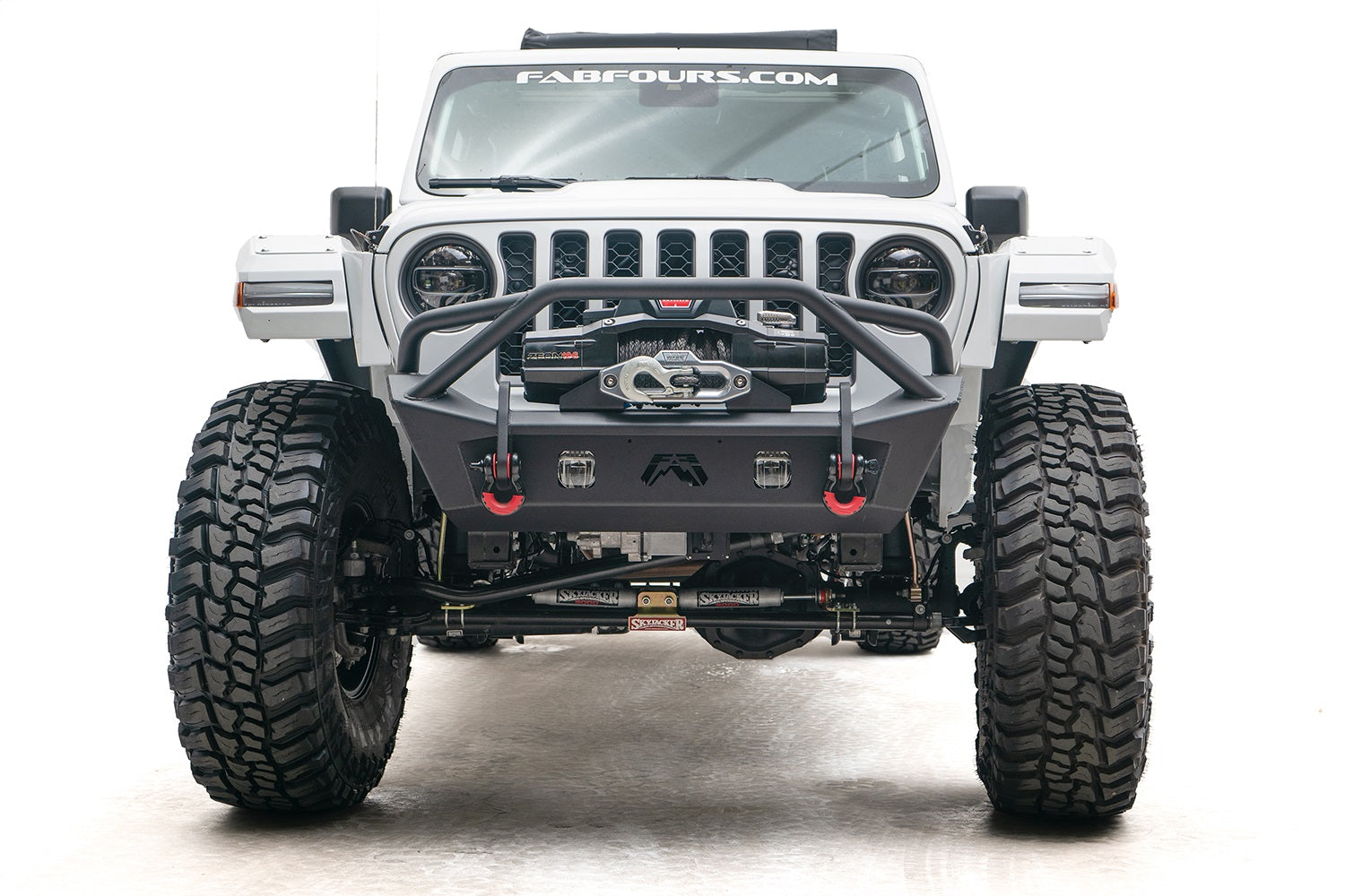 Fab Fours JL18-B4752-1 Stubby Bumper Fits 18-20 Gladiator Wrangler (JL)