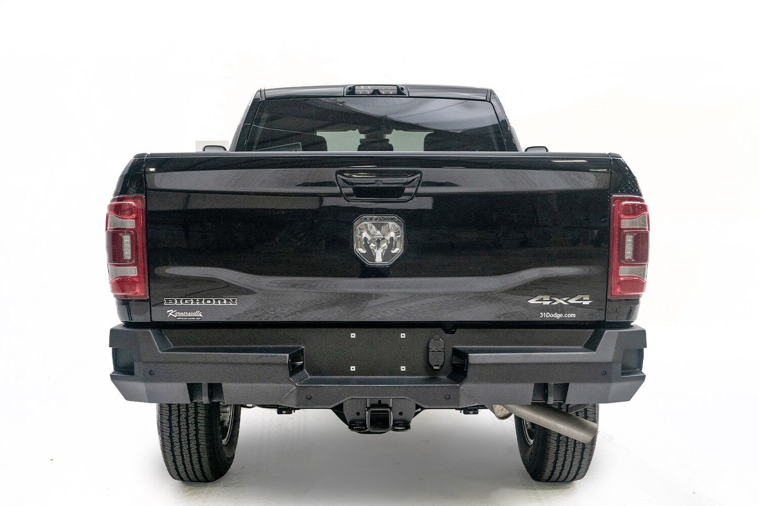 Fab Fours DR19-W4451-1 Premium Rear Sensor Bumper Fits 19-22 2500 3500