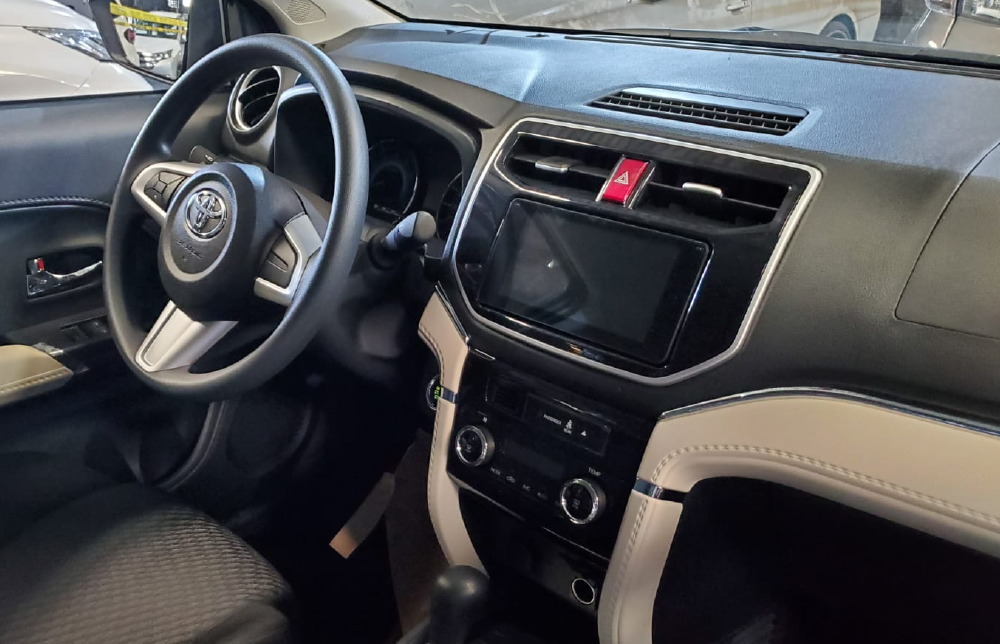 Car Radio Multimedia (BT,USB,Android Auto,Carplay) Fits 20+ Toyota Rush